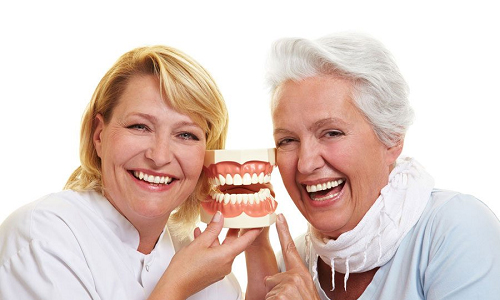 Người cao tuổi và các vấn đề về sức khỏe răng miệng